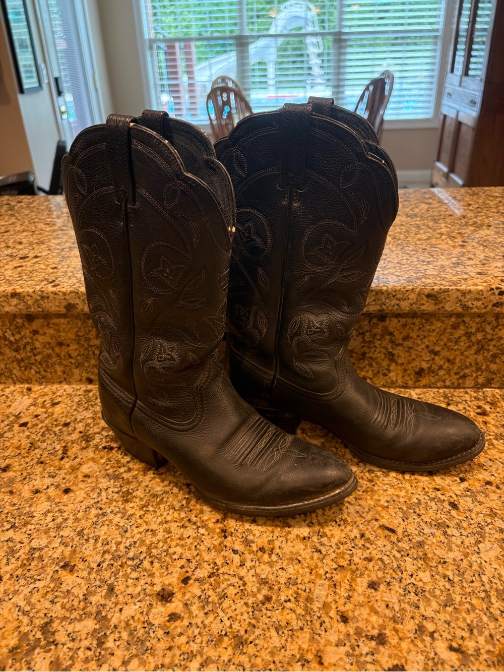 Women's Ariat Heritage Western R Toe Black Boots 6.5 C Wide Cowboy